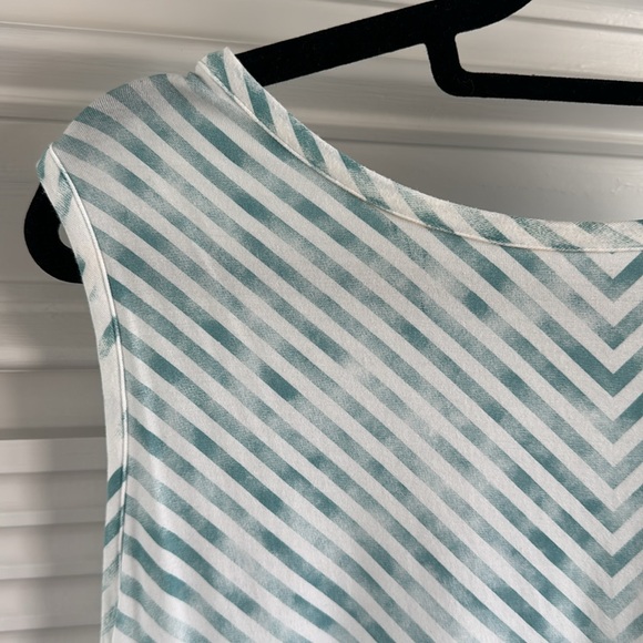 Matilda Jane Tank with keyhole back - Picture 2 of 4